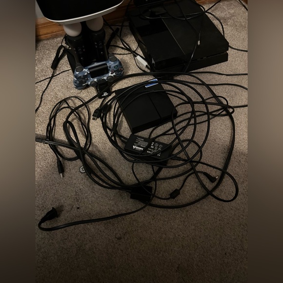 PS4 and full VR setup - Picture 4 of 5